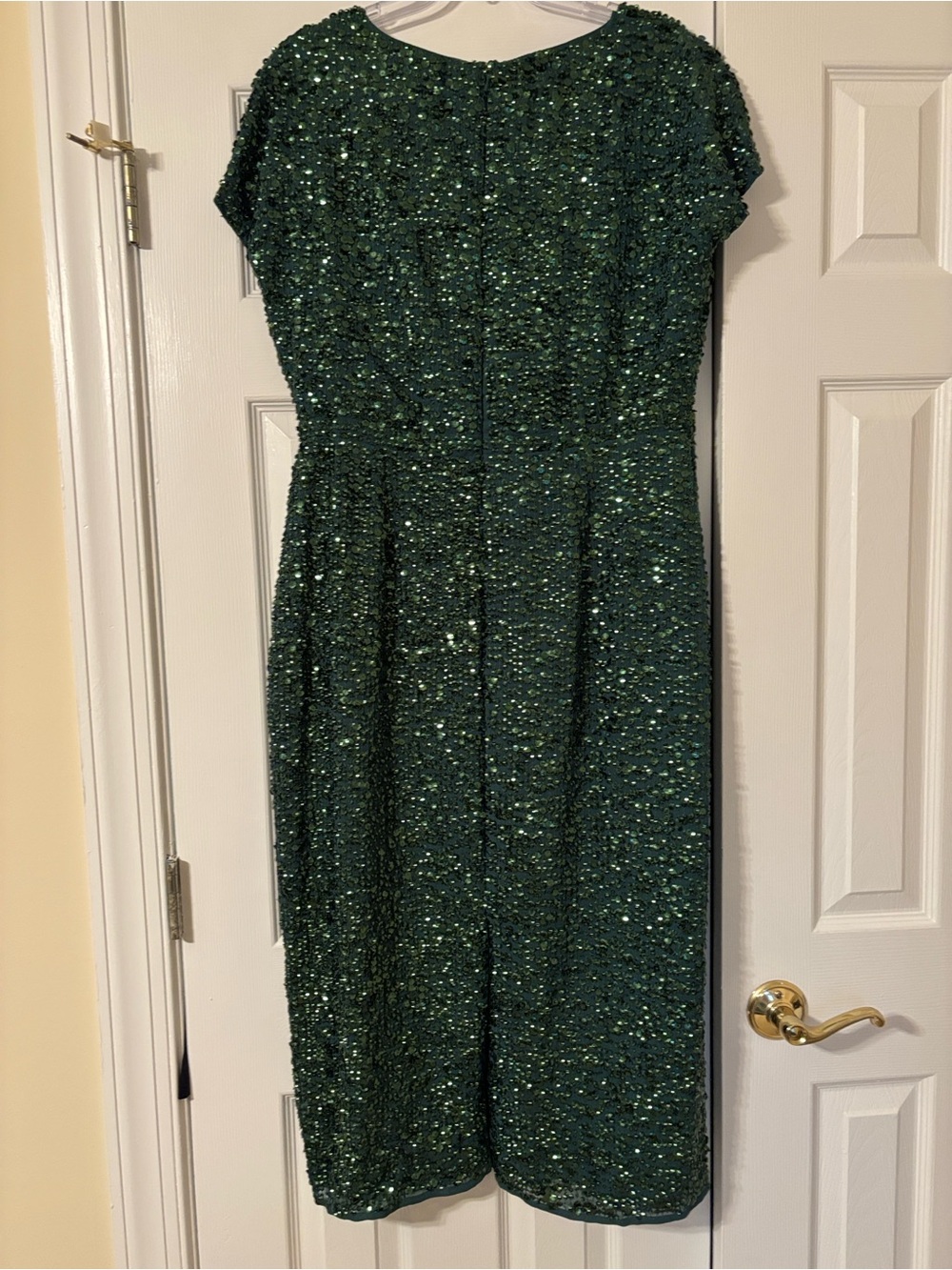 Mac Duggal Sequined Emerald Green V-Neck Midi Dress - Picture 4 of 6